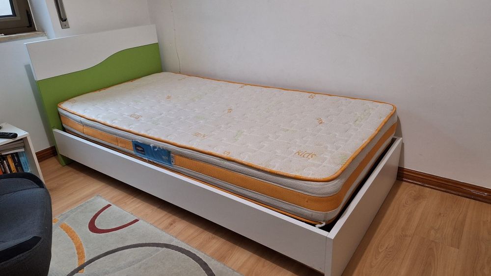 Cama 95x195 em ótimo estado