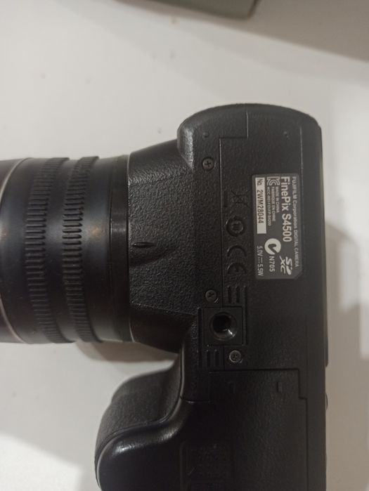 Продам фотоапарат Fujifilm s4500