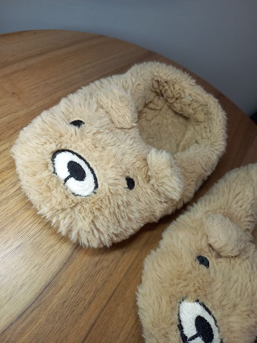 Pluszowe kapcie dziecięce