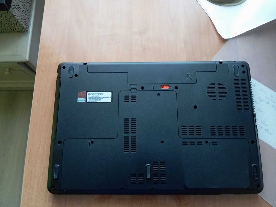 Laptop ACER TravelMate P273-M
