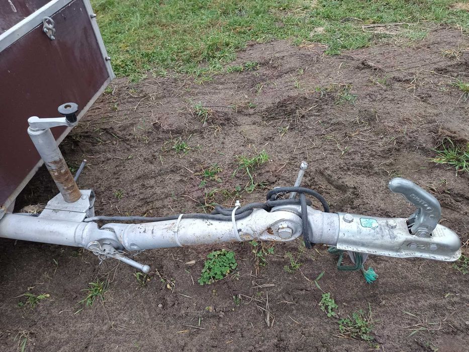 Przyczepka samochodowa 700kg łamany dyszel rampa zarejestrowana 1981