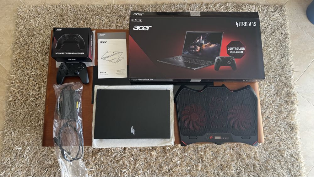 Portátil Gaming Acer Nitro V com comando