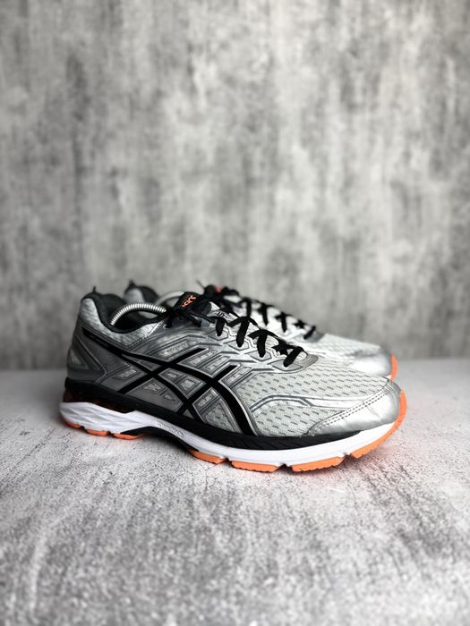 Кросівки чоловічі Asics GT-2000 5 46(29)