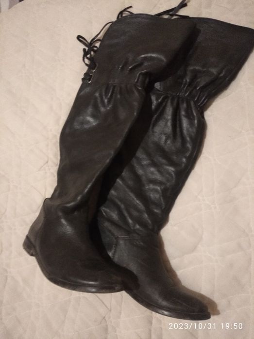 Чоботи жіночі шкіряні