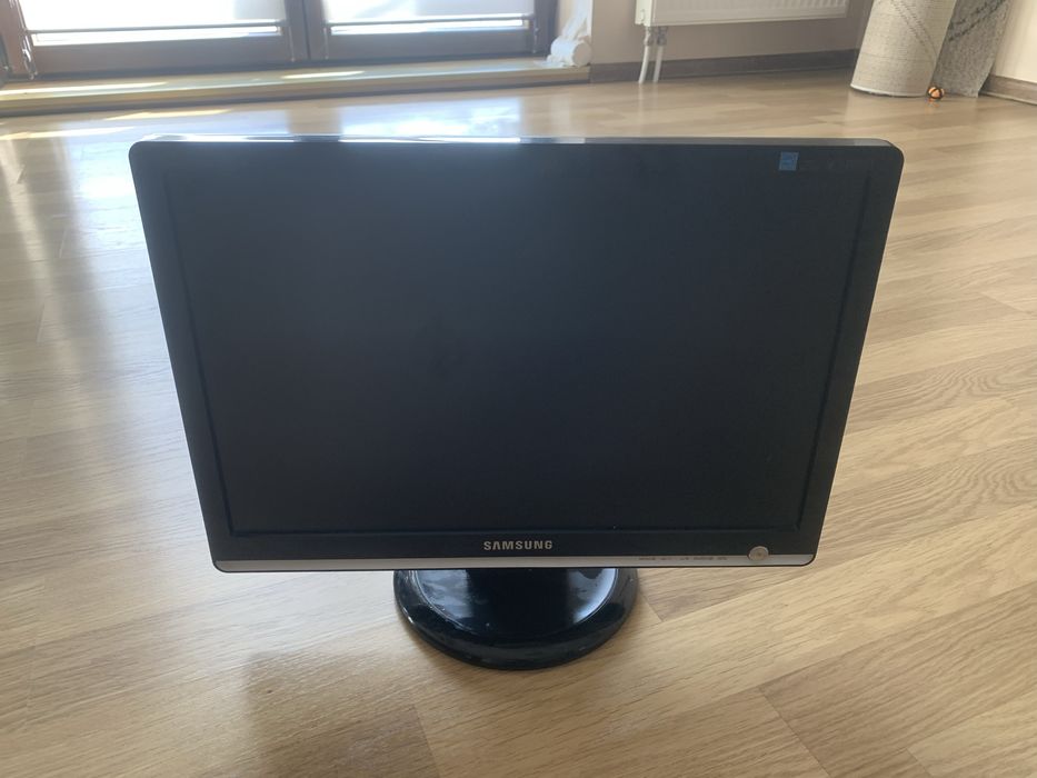 Монітор Самсунг
