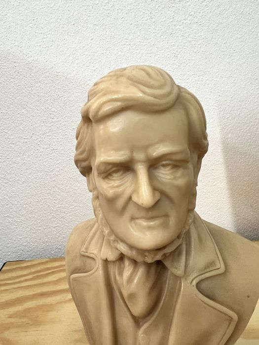 Estátua Busto de Wagner