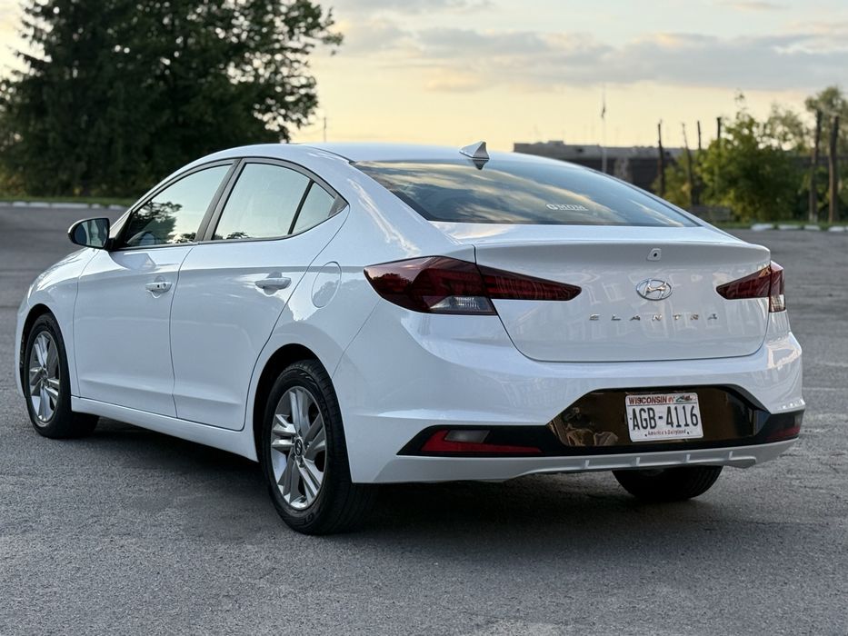 Hyundai Elantra 2020