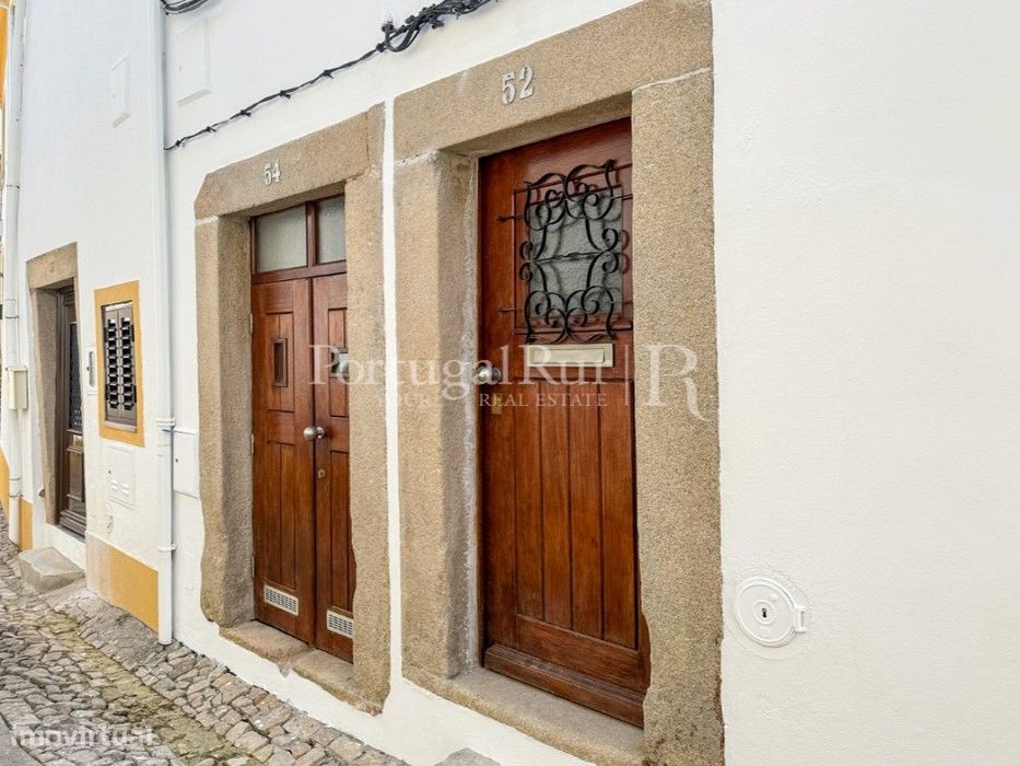 Moradia T2 no centro histórico de Castelo de Vide a 200 metros da p...