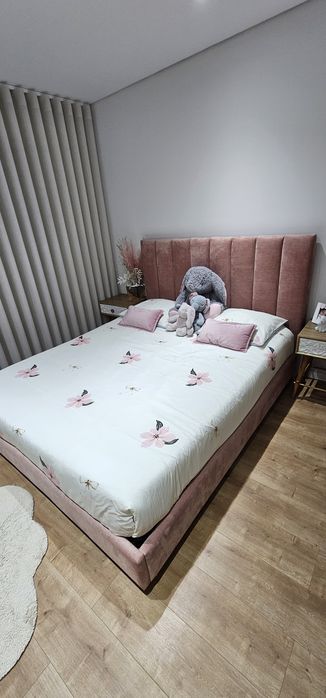 Cama casal ótimo estado