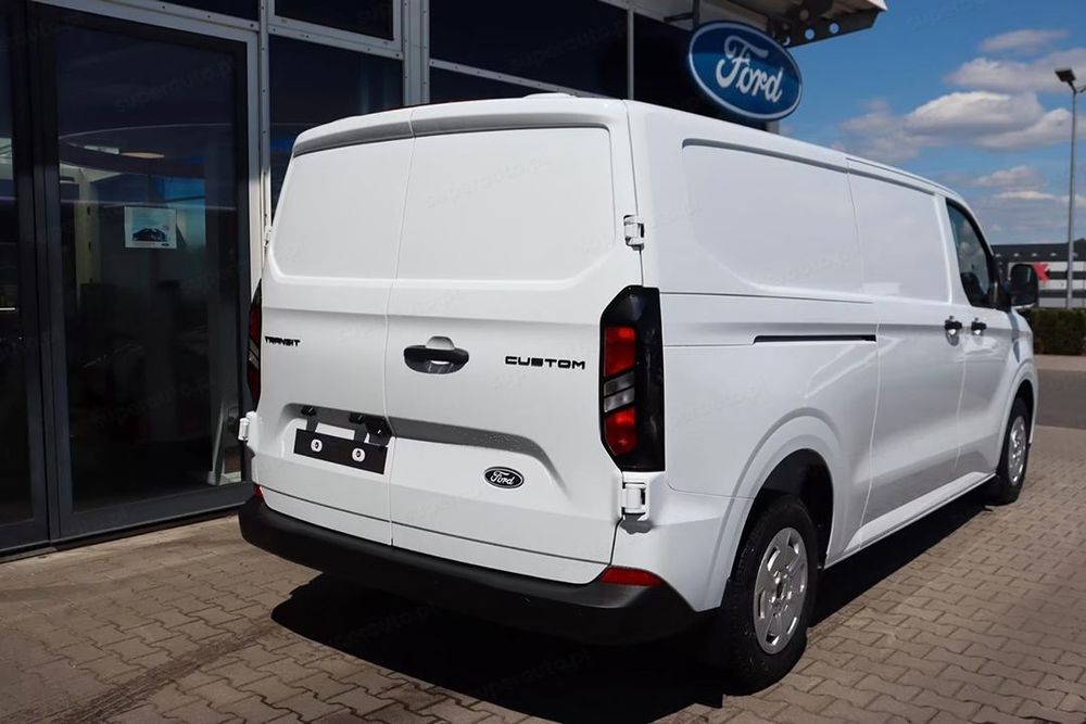 Ford Transit Custom 320 L2H1 Trend 2.0 136KM  Podgrzewane fotele/kierownica !! Wyłożenie paki !!