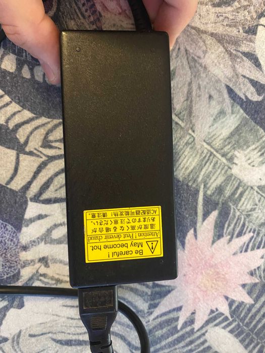 Oryginalna ładowarka zasilacz TOSHIBA 19V 4,74A - PA3716E-1AC3