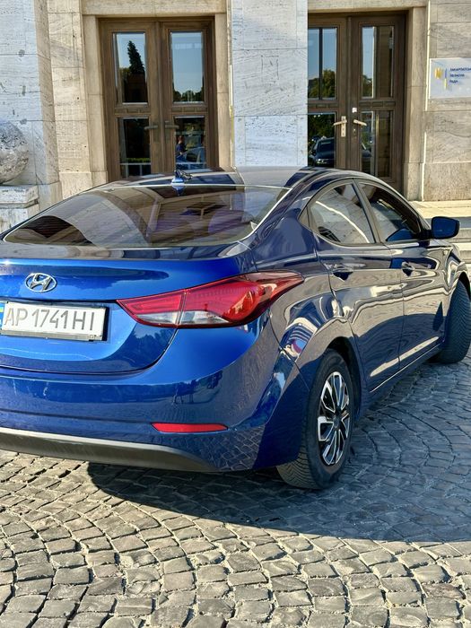 Hyndai Elantra 2015