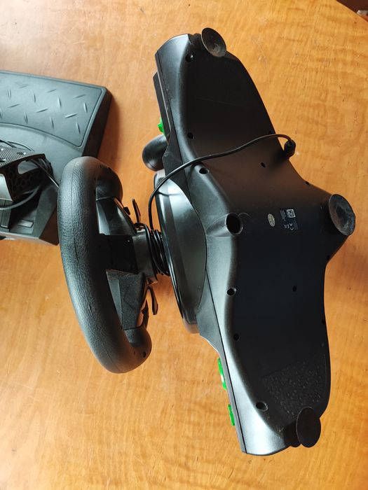 Kierowca  ESPERANZA NITRO EGW 102  z  wibracjami PC PS3 biegi pedały