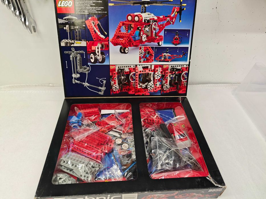 Lego Technic 8856 "Whirlwind Rescue"; 1991; [187]