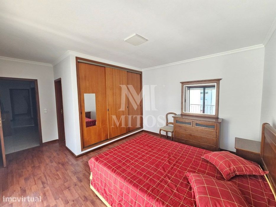 Apartamento T4 mobilado - Darque