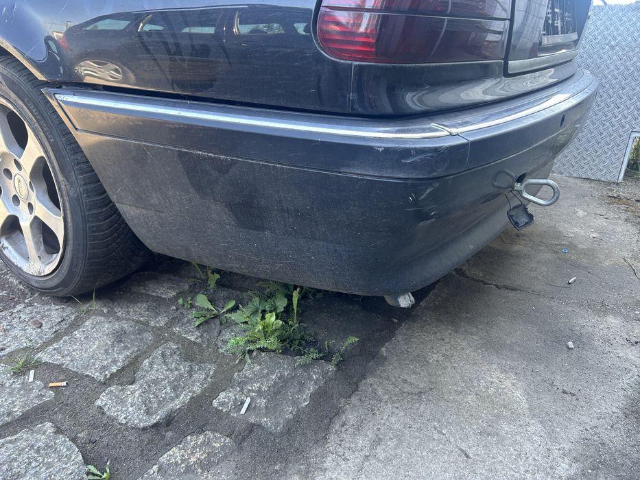 Bmw e38 zderzak tyl czarny pdc kompletny
