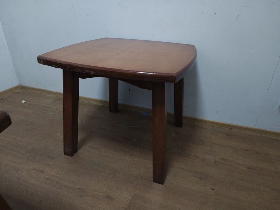 Stoły ławy meble solidne grube drewno  wyposażenie bar pub restauracja