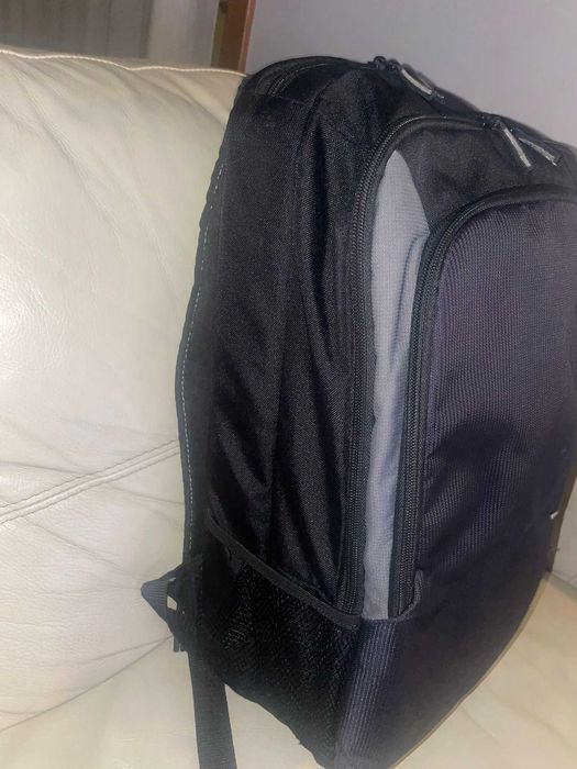Mochila CASE LOGIC VNB-217 (Universal - 17'' - Preto)