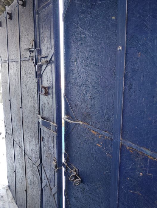 Продам гаражні ворота