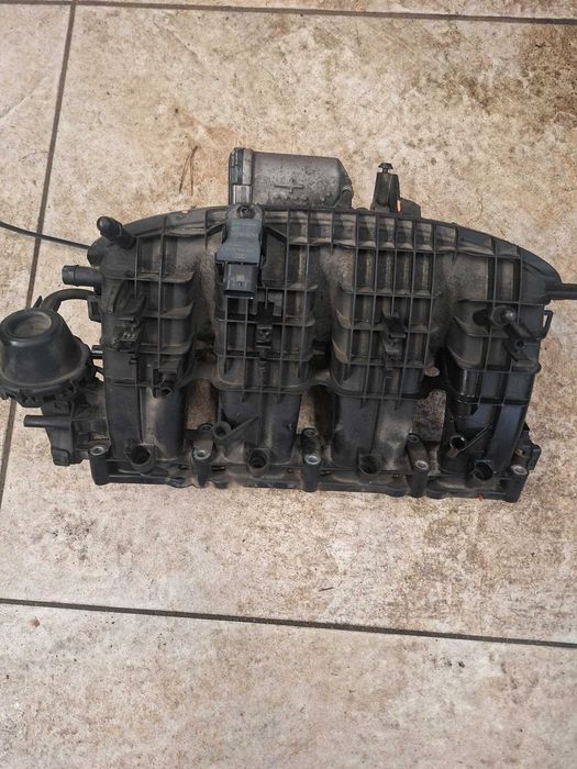 Kolektor ssący kompletny do audi 2.0tfsi CYM 06L 133 201T