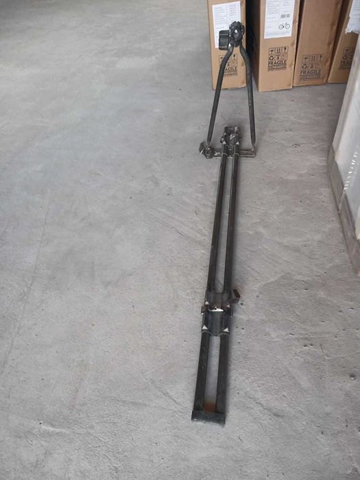 Кріплення для велосипеда на авто