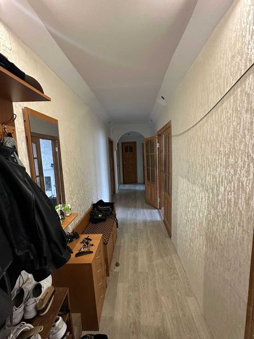 Продаж 4 кімнатної • З ремонтом • Центрі міста