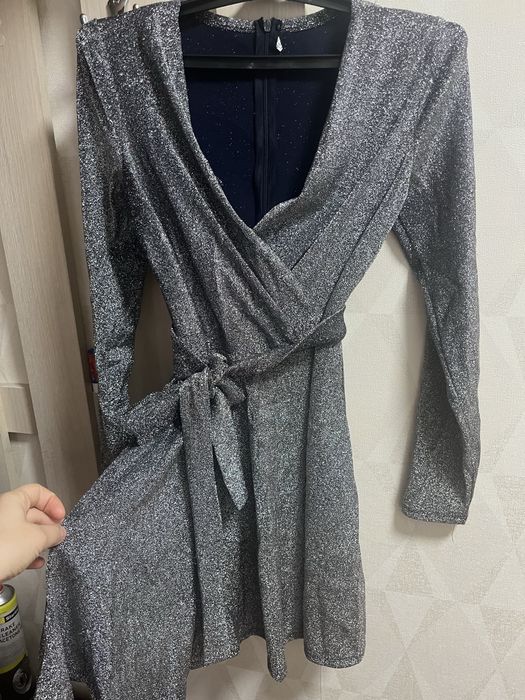 Люрексова сукня.