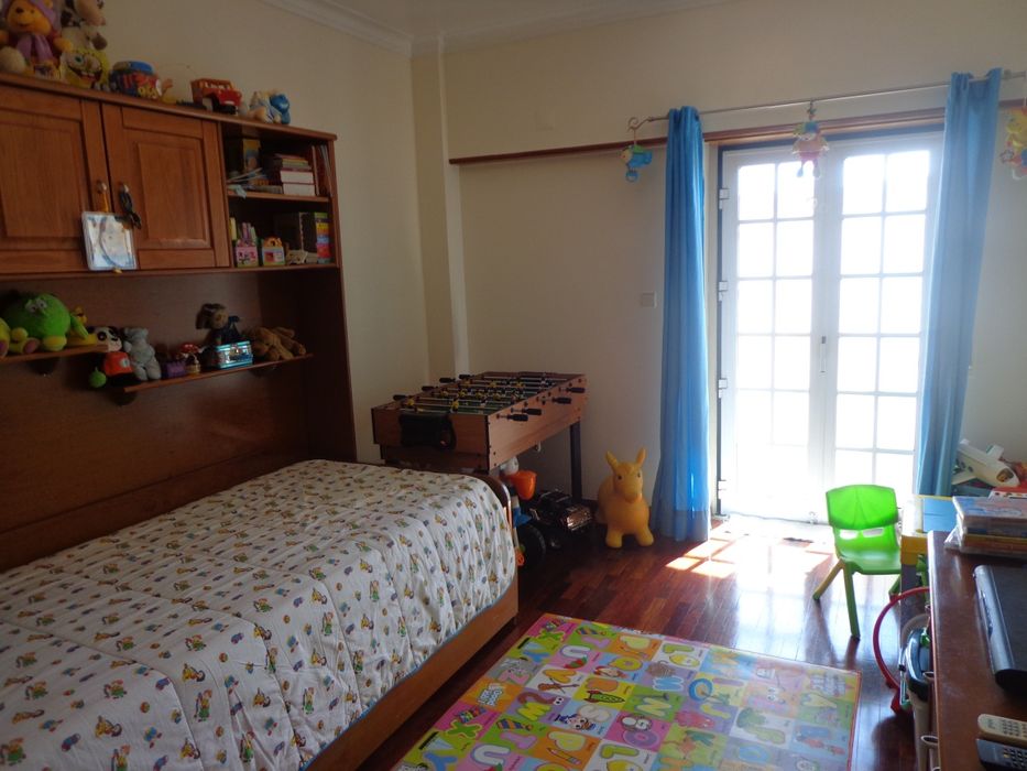 Estudio juvenil madeira pinho mel