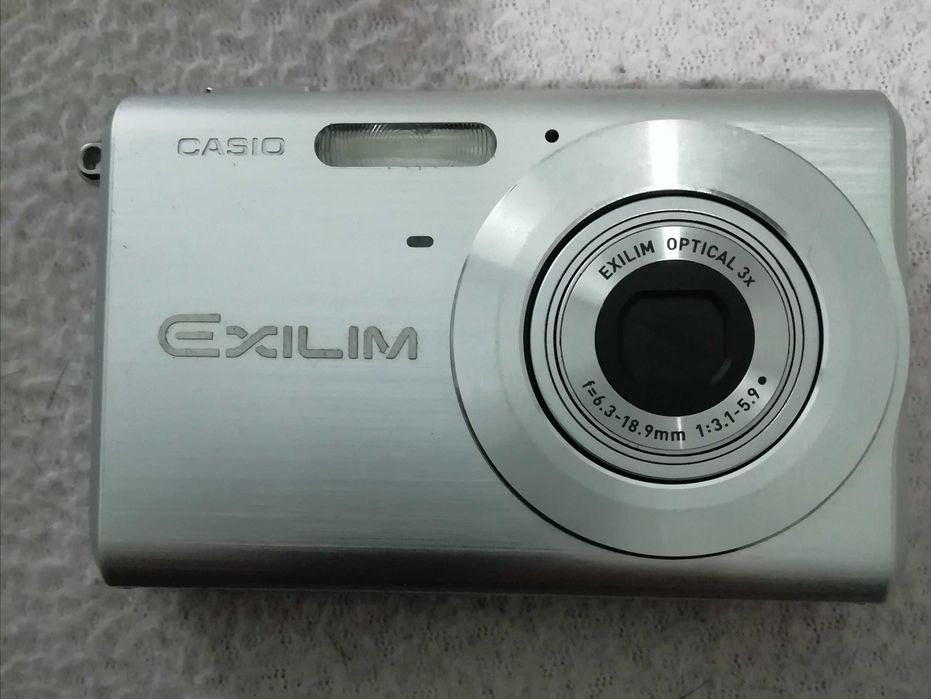 Máquina fotográfica casio