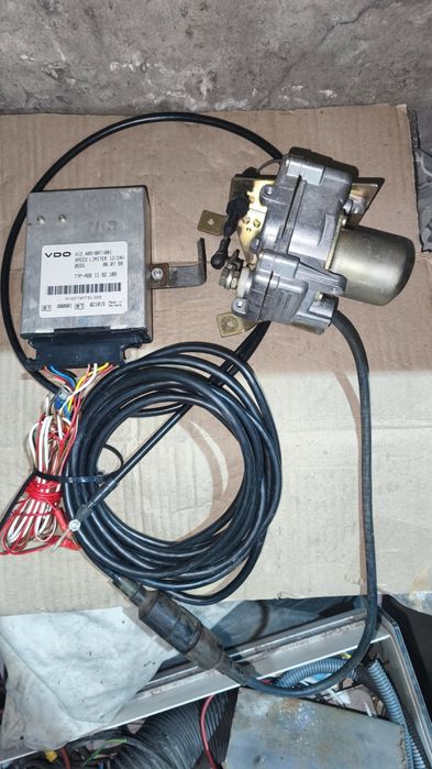 Ограничитель скорости VDO Speed Limiter 12/24V комплект с сервоприводом и проводкой