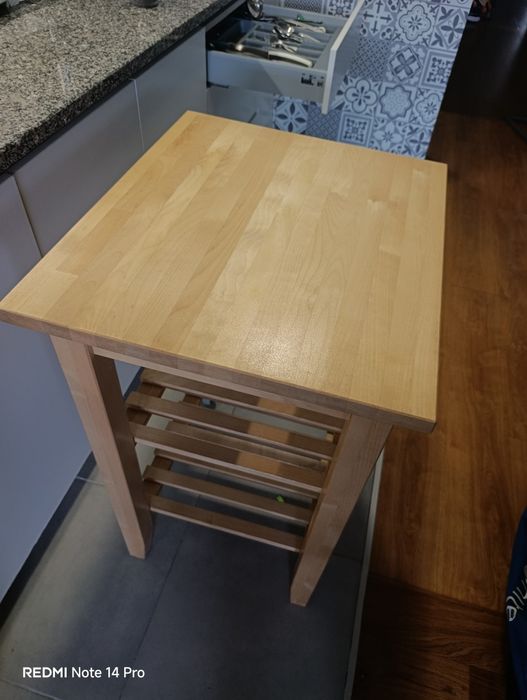 estante IKEA  de cozinha
