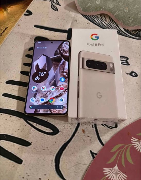 Google pixel 8 pro