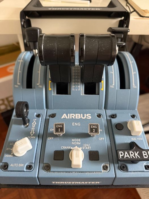 Thrustmaster TCA Captain Pack Airbus Edition + Suporte