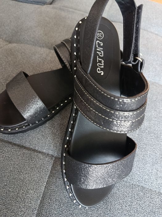 Sandaly ENPLUS 39. Nowe