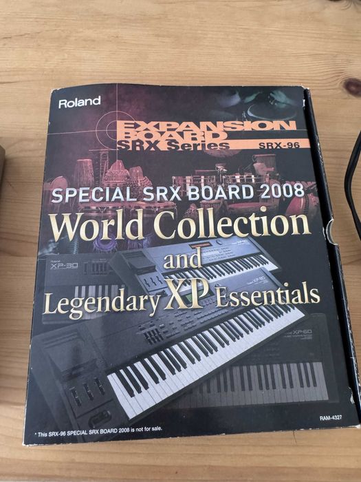 Roland Sonic Cell(250€) + SRX board SRX-96(100€)