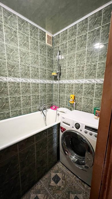 Продаж 4 кімнатної квартири