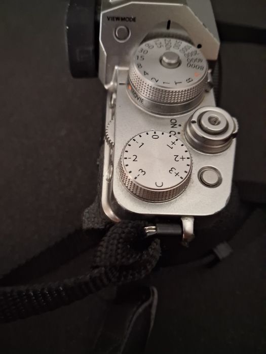 Fujifilm X-T4 Body  +  Fujinon ebc xc 50-230mm