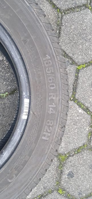 4 pneus 185 /60 R 14 marca continental