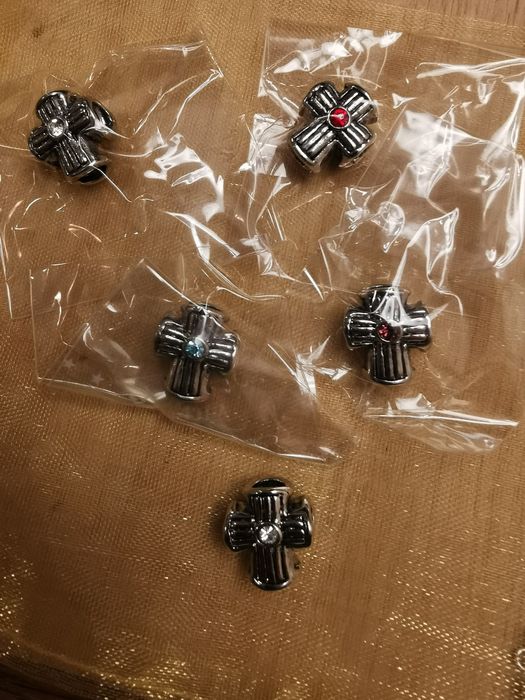 Charms koralik krzyżyk do bransoletki