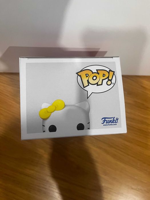 Vendo Funko POP! - Mimmy Chase #81 (Hello Kitty) novo com a caixa danificada