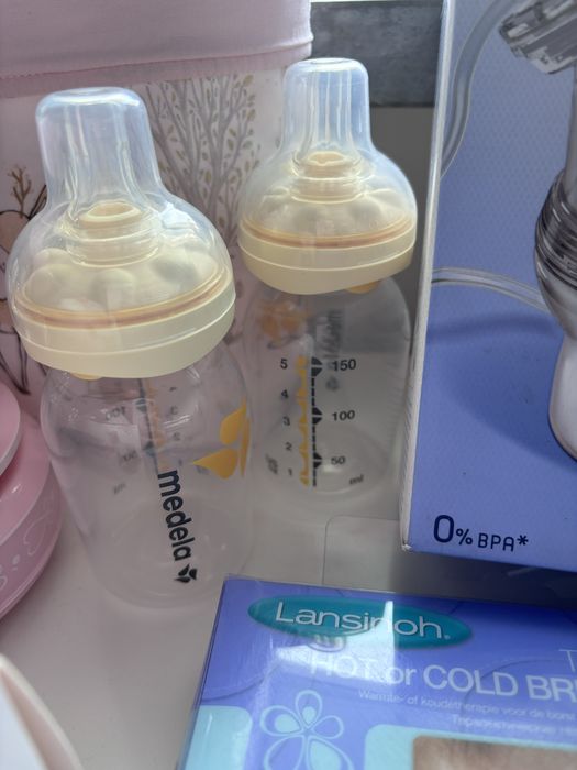 Bomba Chicco eletrica + 4Copos armazenamento + extras