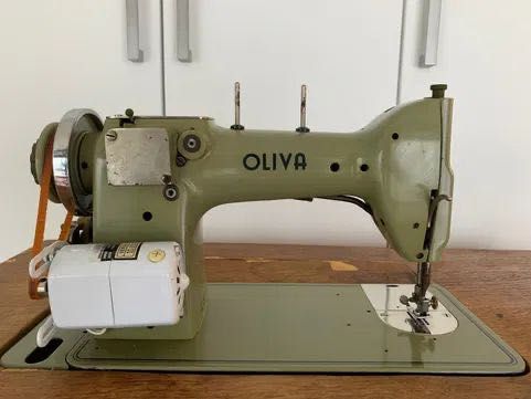 Máquina de costura Oliva CL50