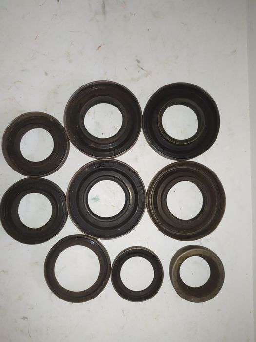 Пыльники. Сальники для авто Ваз. Жигули. И пр.