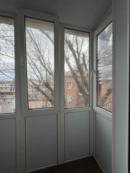 Продаж 2-кімнатної квартири — 96 квартал. Центр.