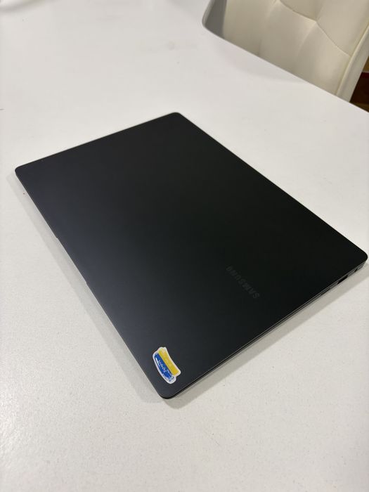 Samsung GalaxyBook 3 Pro 512SSD 3к 120 Hz