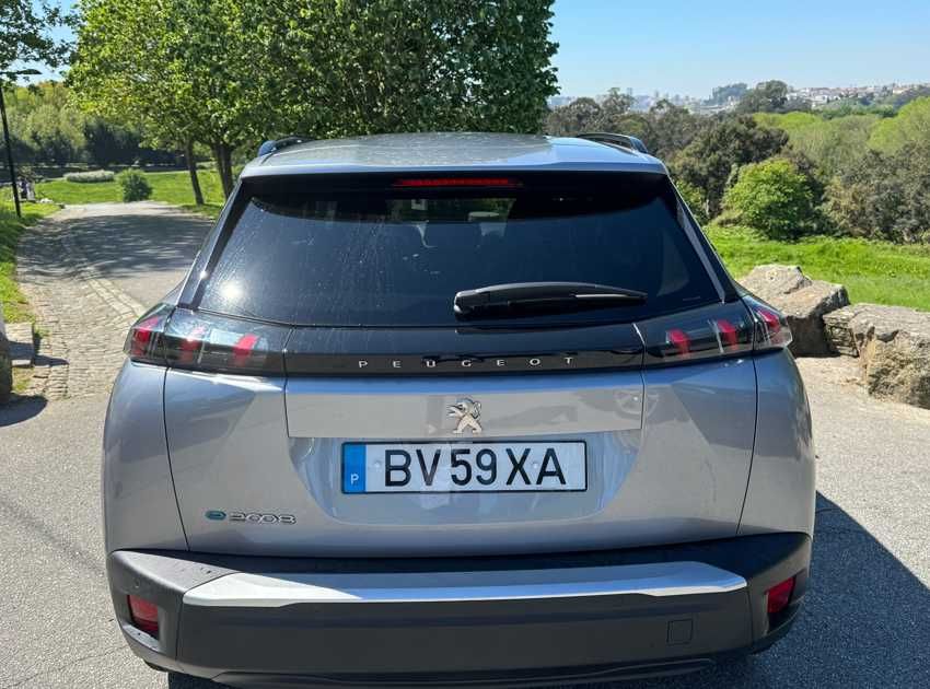 Peugeot e-2008 50 kWh Allure Pack - Garantia