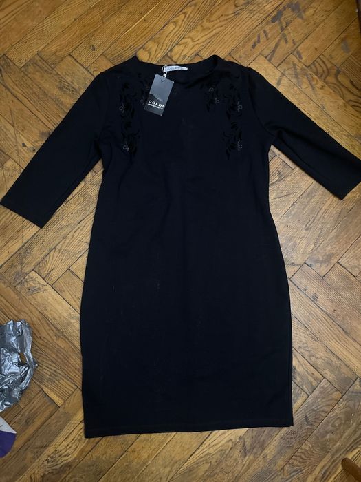 Віддам речі на дівчинку віку 15-20 років