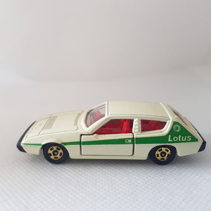 TOMICA F47 Lotus Elite