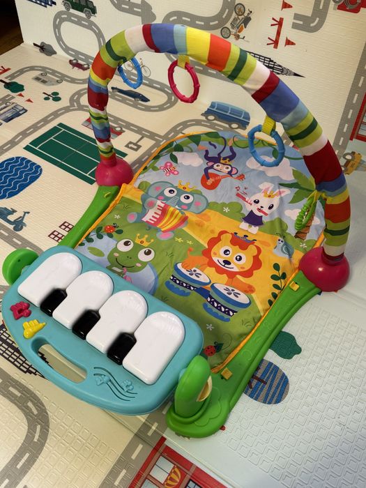 Килимок для маленьких дітей