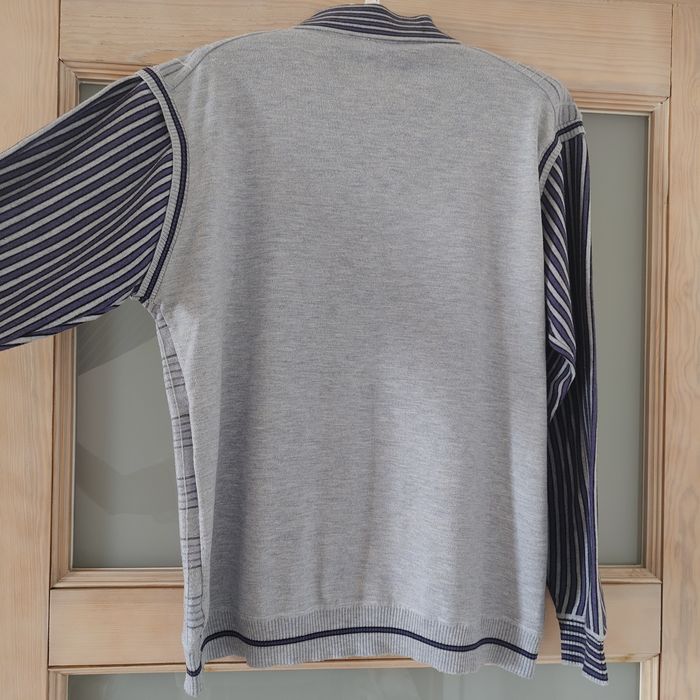 Bluza sweter serek w paski z kołnierzykiem